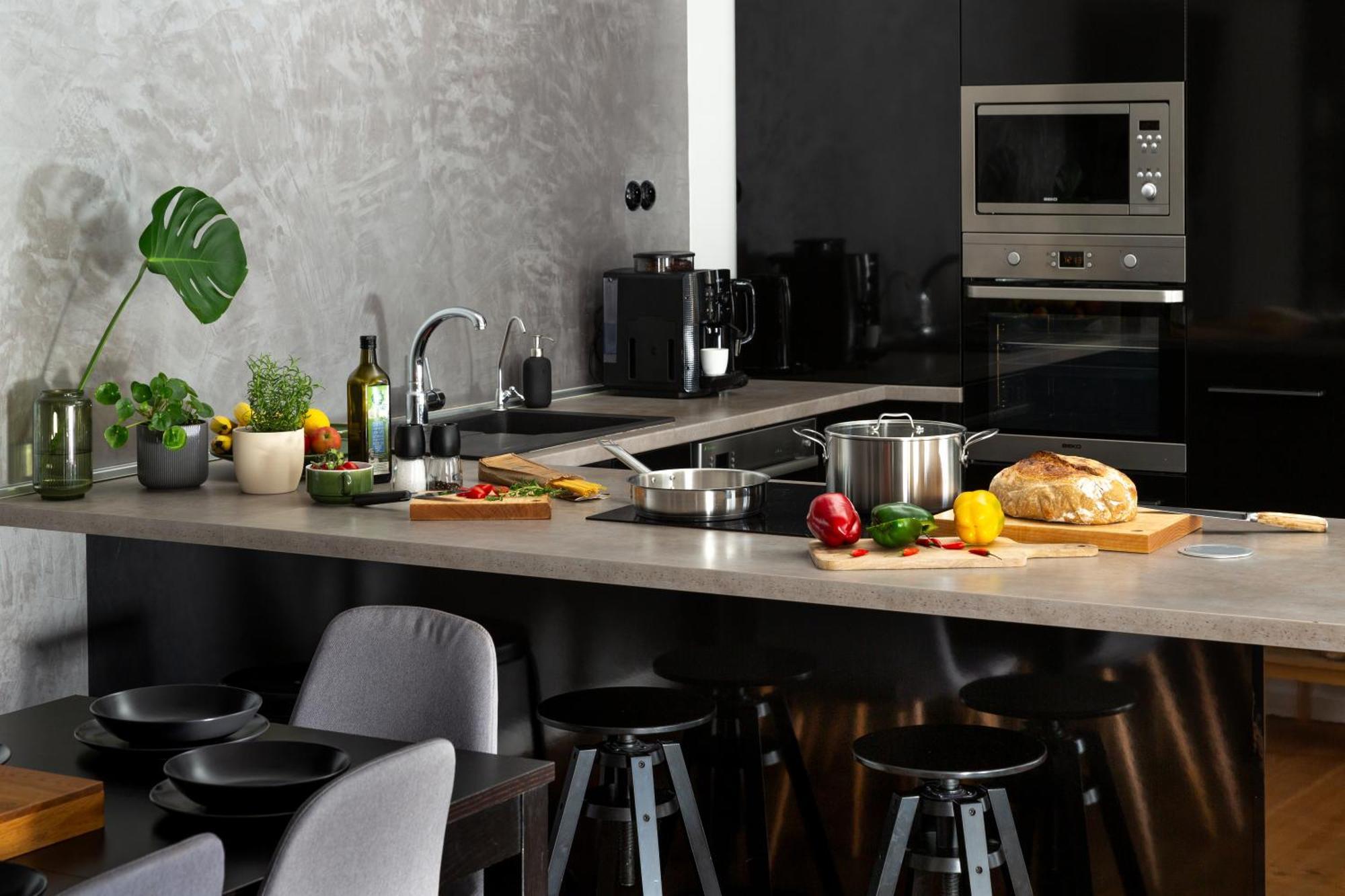 Evergreen - Old Town Spacious Stylish Apartment With Ac And One And A Half Bath, Baby & Kid- Friendly Bratislava Esterno foto