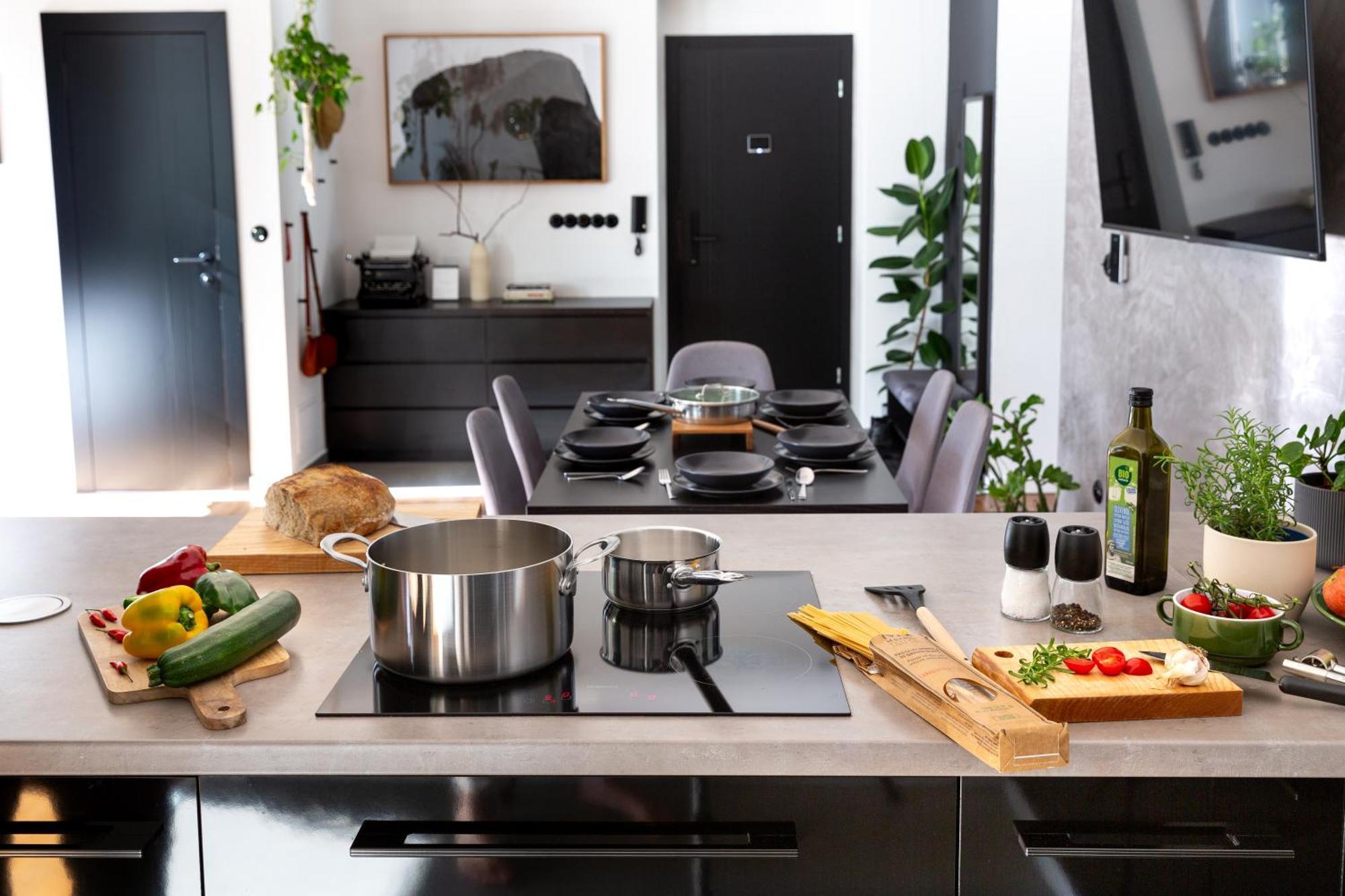 Evergreen - Old Town Spacious Stylish Apartment With Ac And One And A Half Bath, Baby & Kid- Friendly Bratislava Esterno foto